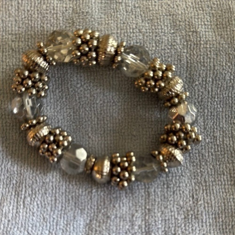 White House Black Market Elegant Silver and Clear Beaded Bracelet - Picture 1 of 1